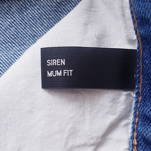 NEON BLONDE High-Waist Button Fly Jeans - Picture 10 of 13